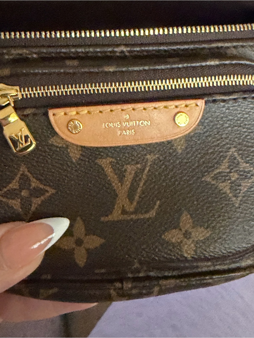 *SOLD*Louis Vuitton Monogram mini bumbag w/Gold Chain and Natural Leather Trim - Picture 8 of 9